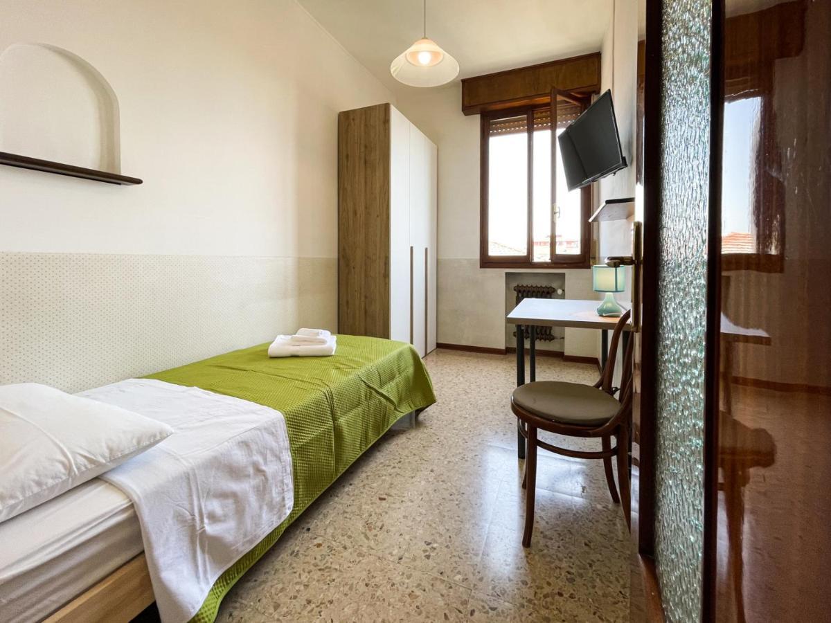 فندق Casa Gramsci - Affitti Brevi Italia مودينا المظهر الخارجي الصورة